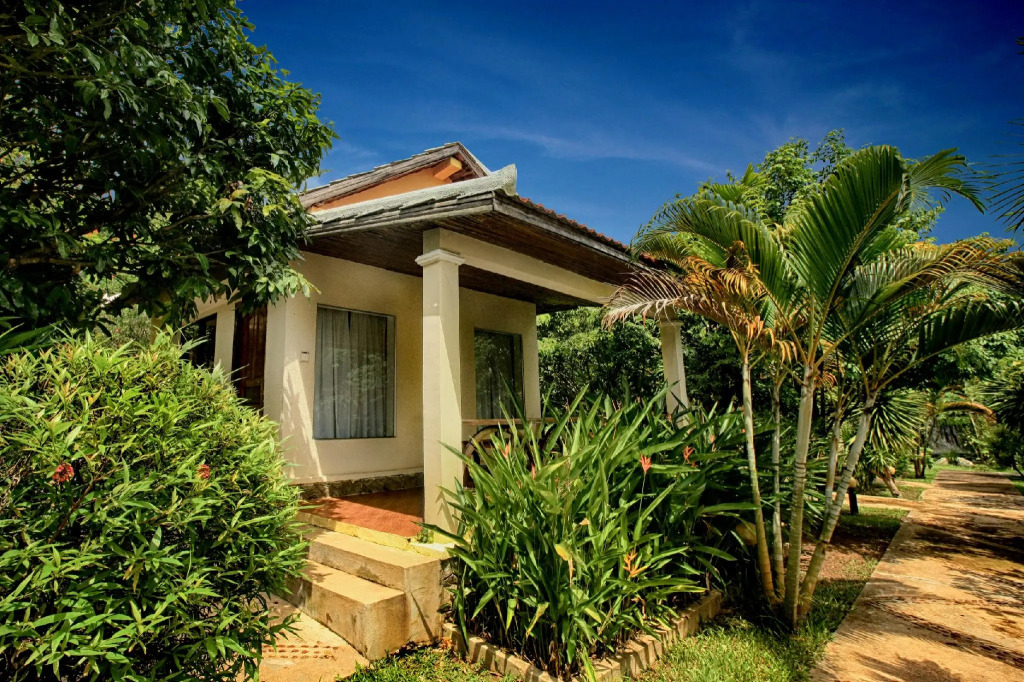 Q Bungalows
