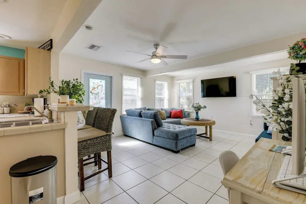 3 Mi to Jensen Beach: Pet-friendly Getaway w/ Yard
