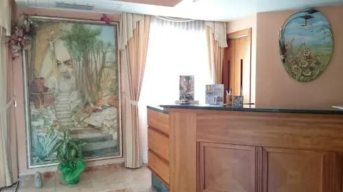 Hotel Holiday House