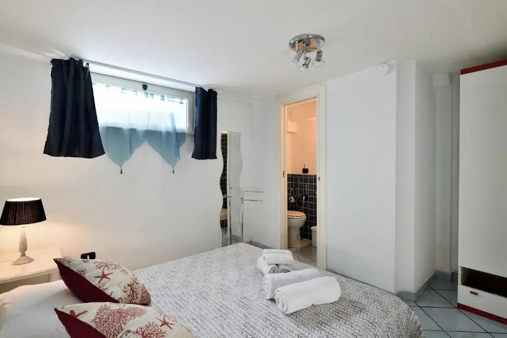 Beach-front boutique apartment Lido 113
