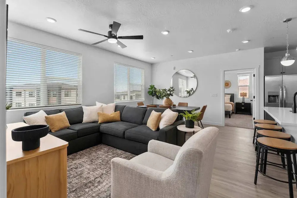 Terra Vista Stay for 8