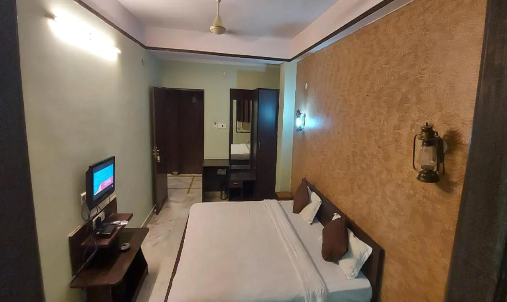 OYO 10755 Hotel Anand Palace