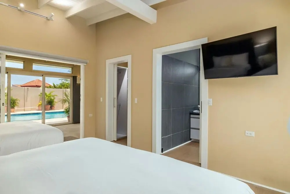 Villa Blue Topaz - Oasis With Pool Hot tub Sauna