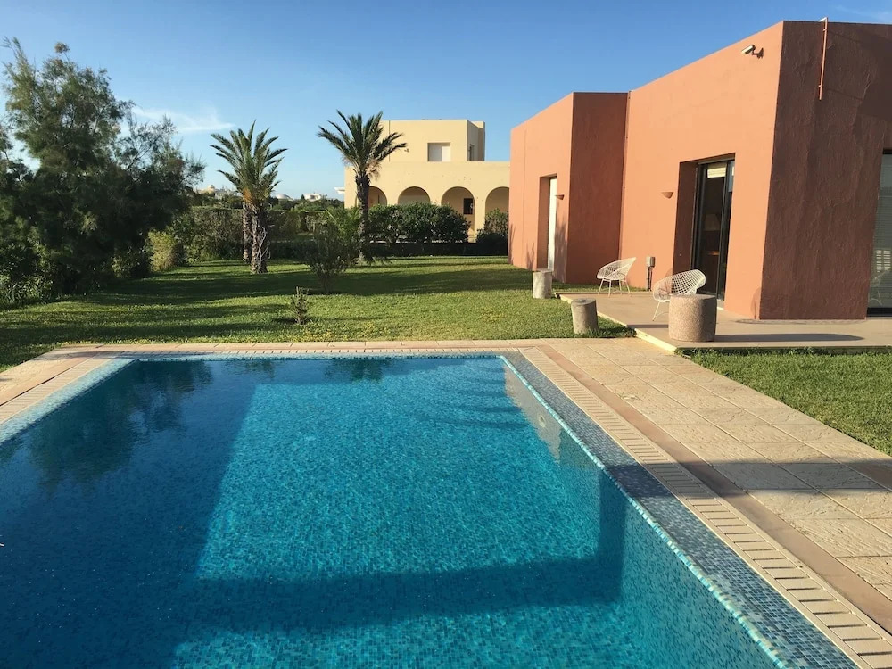 Dar Fatma a Well-appointed, 3-bedroom Villa With a Pool in the Residen