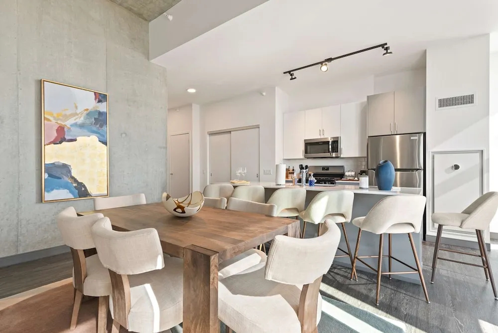 Cloud9 6 apt for 30ppl Fulton Market The Nouveau