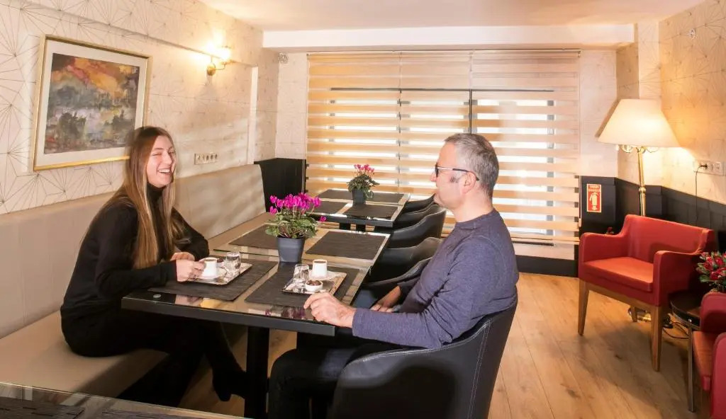 Elm Suite Hotel