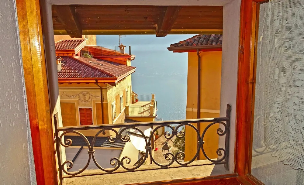 Casa del Borgo Olga by Gardadomusmea
