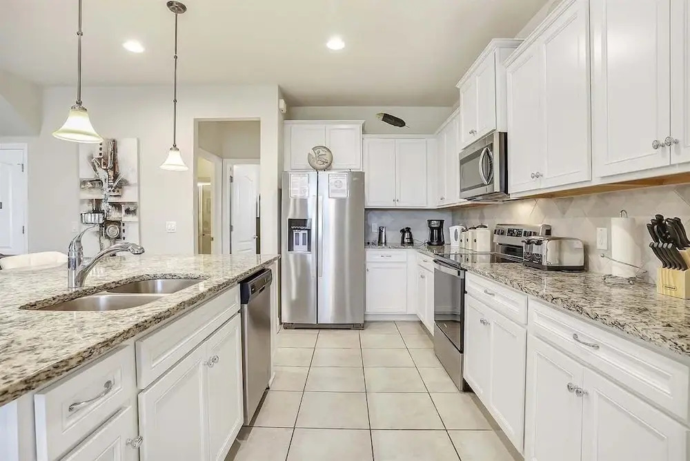 2440-5-td-perfect Villa at Windsor