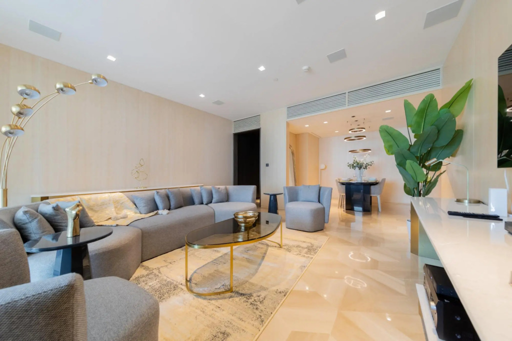 DXB - Five - 41208 - PJ