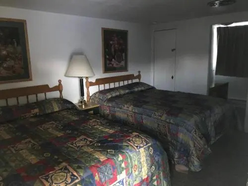 Topaz Lodge
