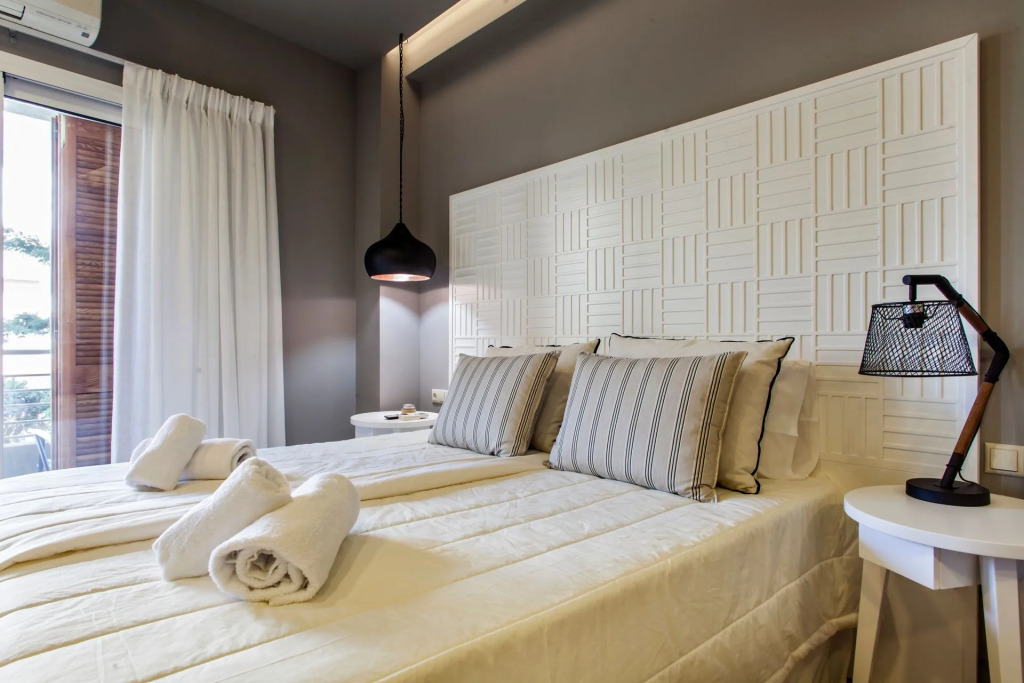 Candia Studios & Rooms