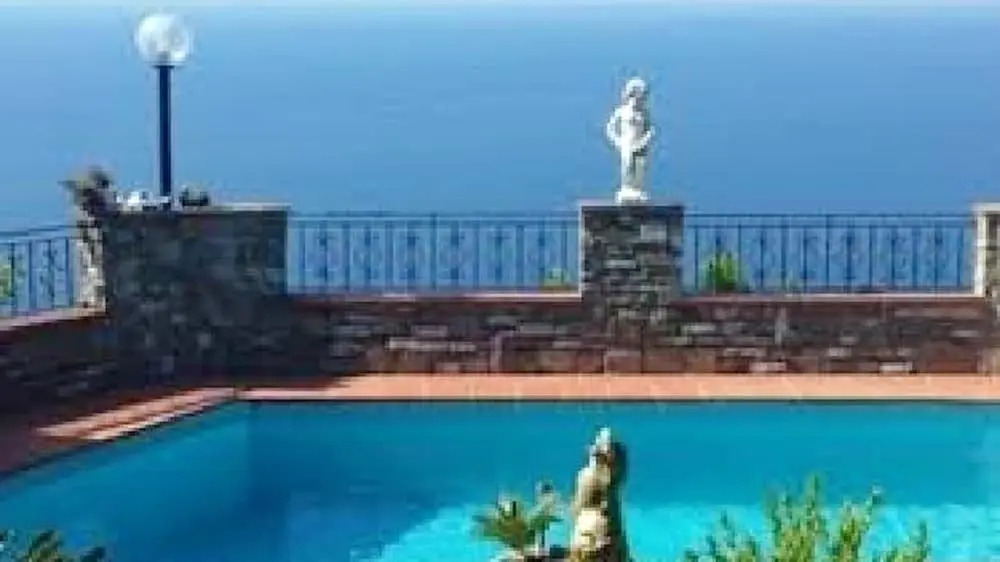 Villa with 3 Bedrooms in Imperia, with Wonderful Sea View, Private Pool, Enclosed Garden - 3 Km From the Beach