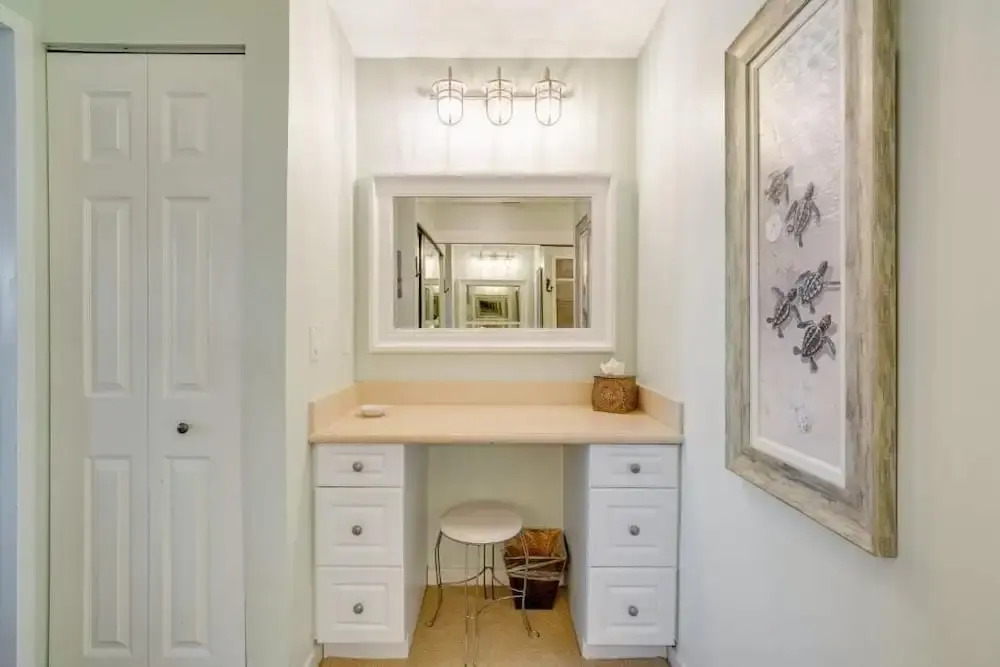 Coastal Lakehouse Condo on Siesta Key Public Beach
