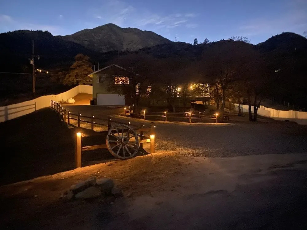 Kern River Retreat - Walk To River & Downtown! 3 Bedroom Retreat by RedAwning