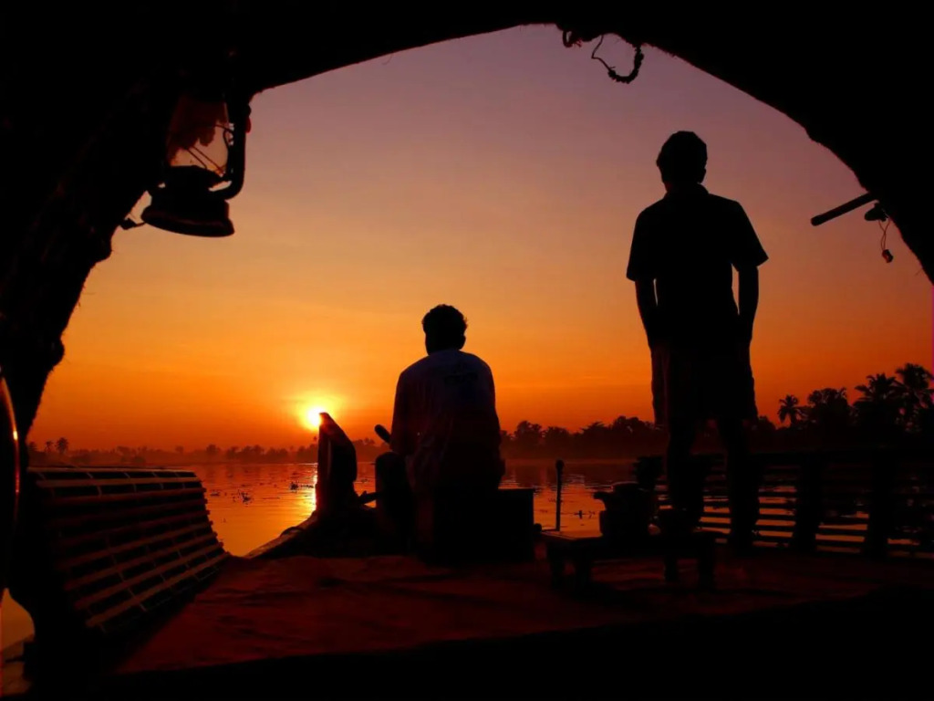 Spice Coast Cruises - Houseboat, A CGH Earth Experience