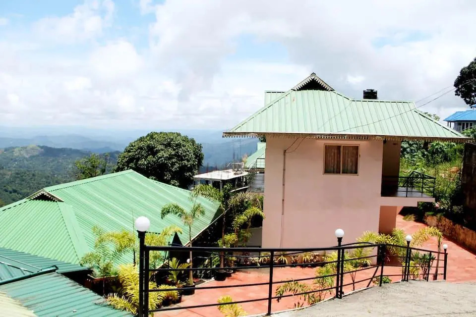 Mist Inn Resort