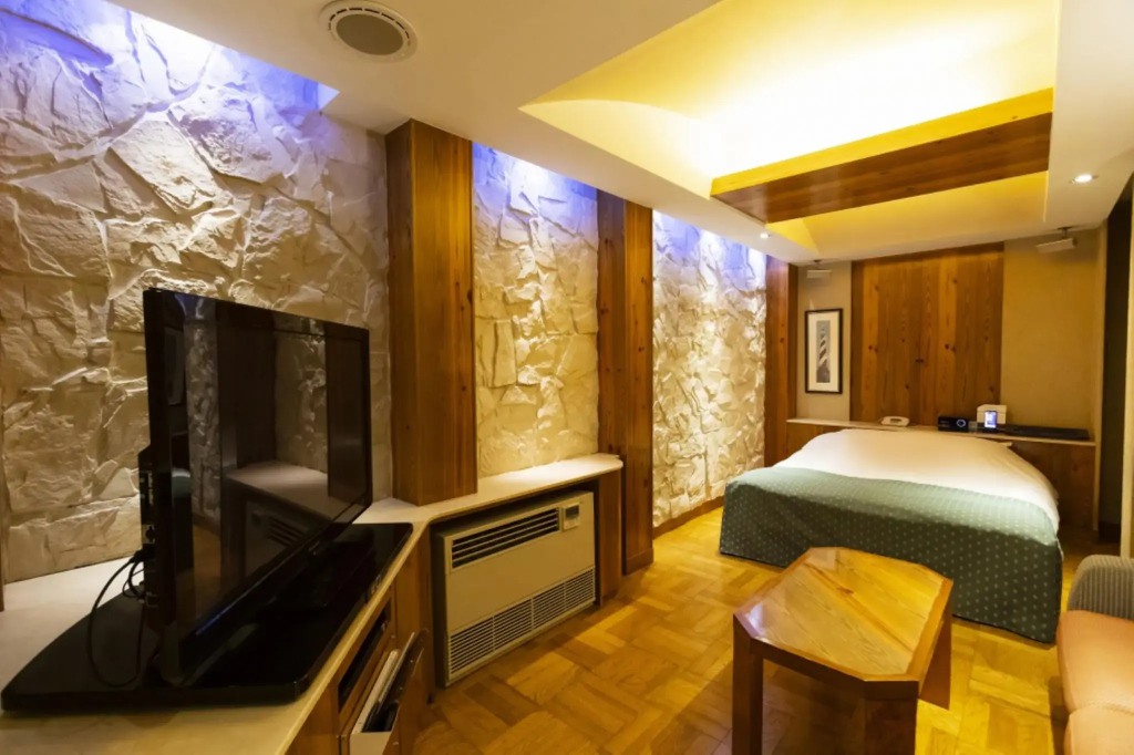 WATER HOTEL Cy