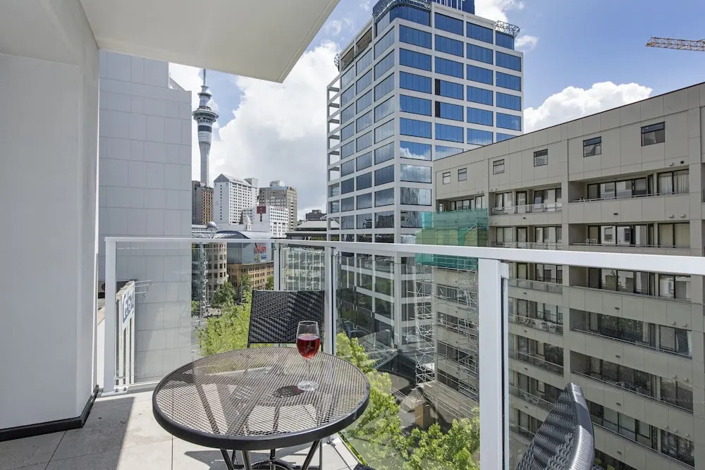 Paris Haven Studio Queens Residences, Pool & Gym