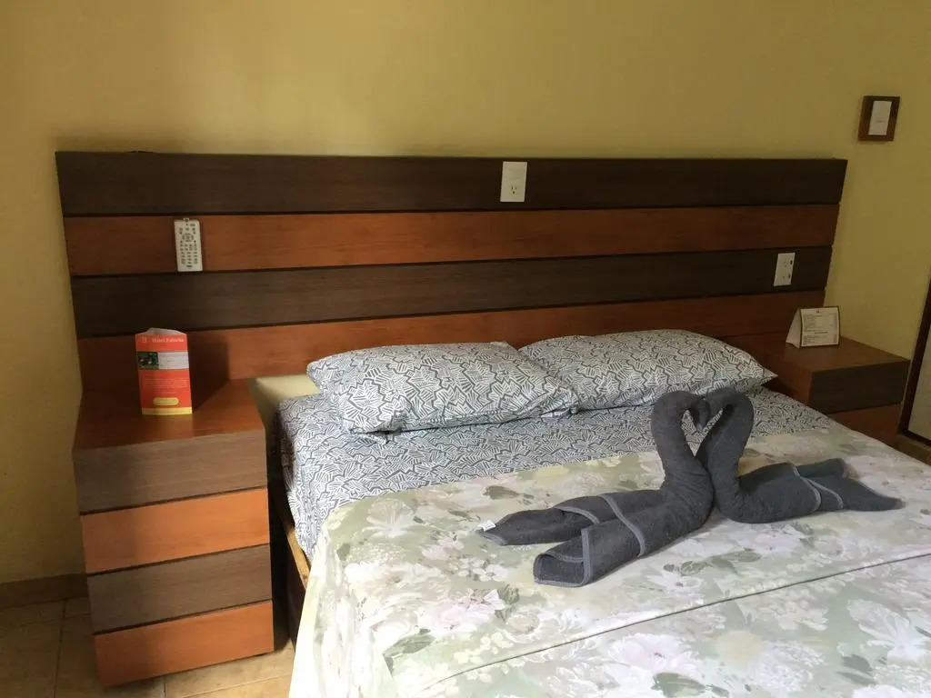 Hotel H