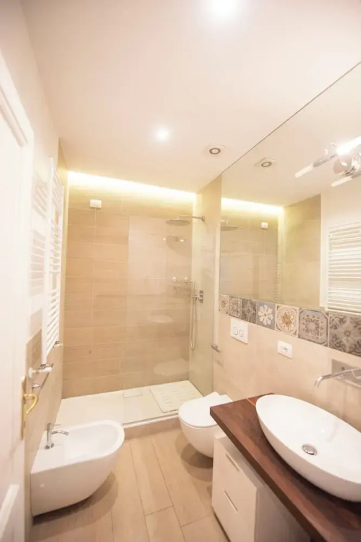 Vatican Beautiful 2Br Apartment