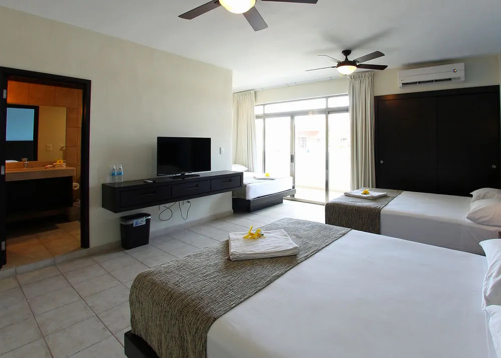 Angelos Hotel
