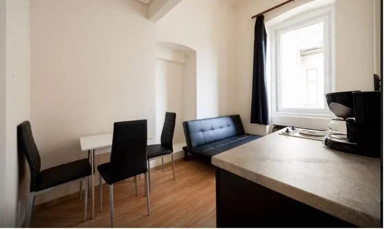 SparrOwl Apartments