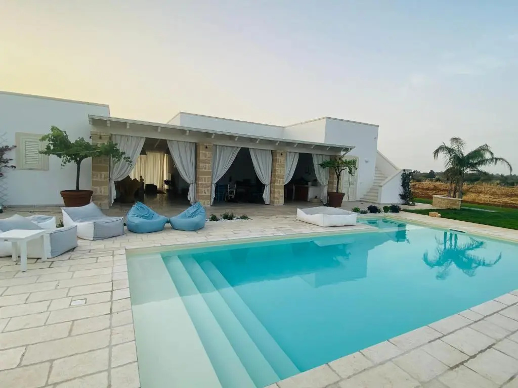 Villa Lucia con piscina privata a Gallipoli per 12 persone