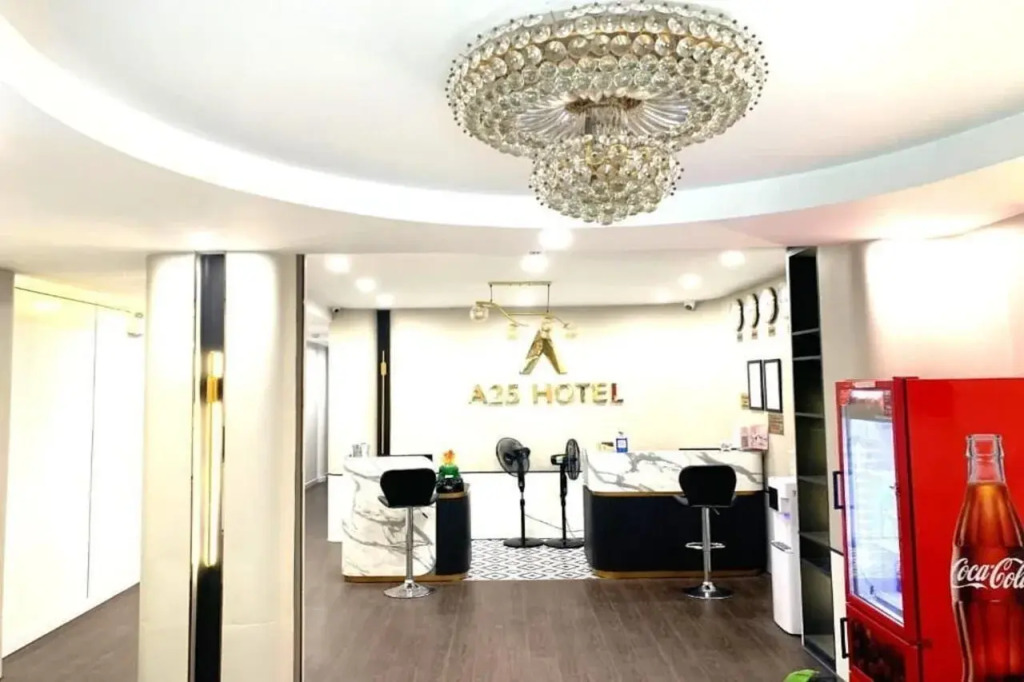 A25 Premium Hotel - 12 Phố Huế