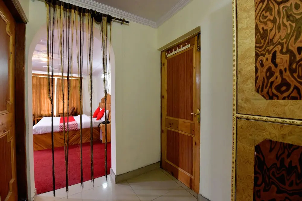 OYO 13232 Red Rose Cottage