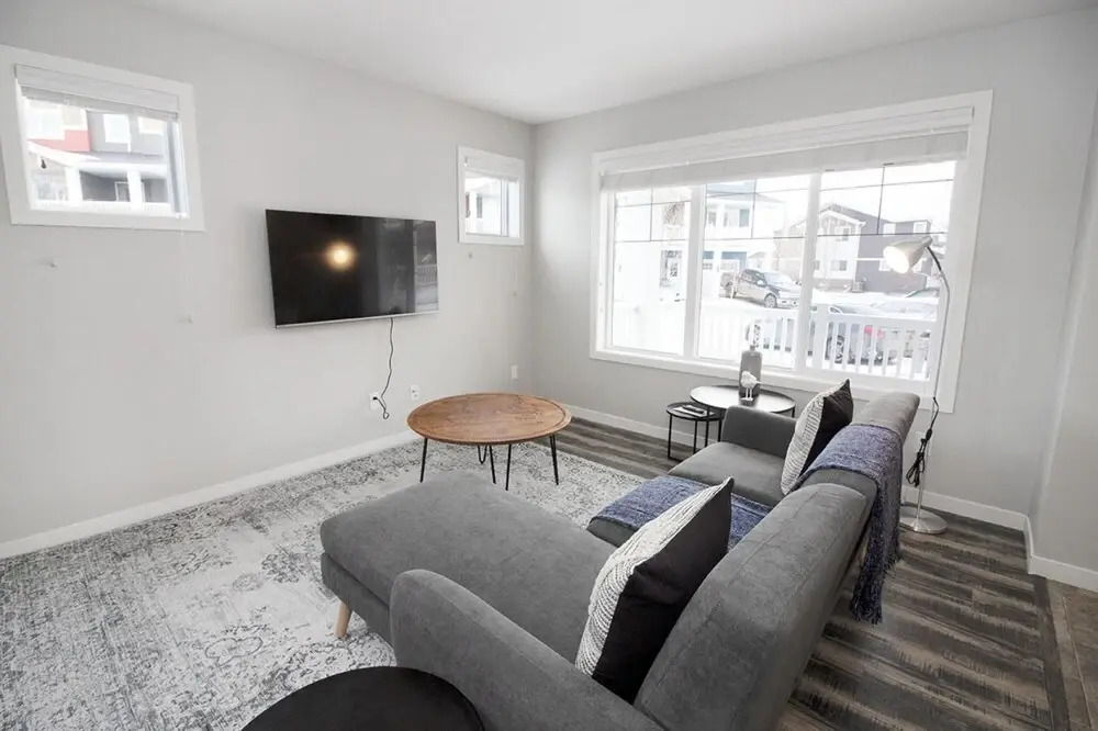 Cheerful 4 Bedroom Townhouse With Parking Wifi