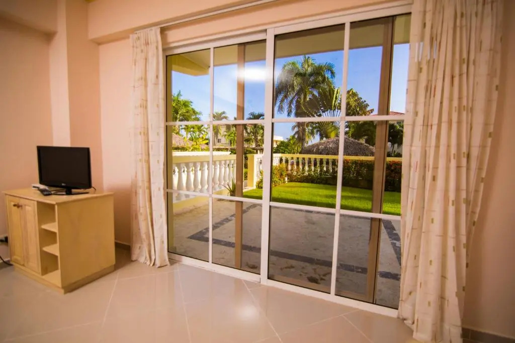 Residencial Las Palmeras de Willy Boca Chica
