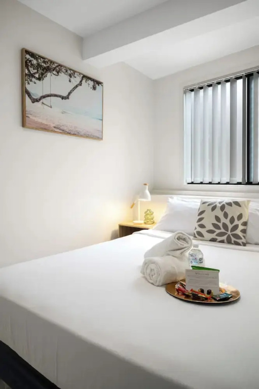 Smart Suites Self Check-in Apartments - 144 Dixon