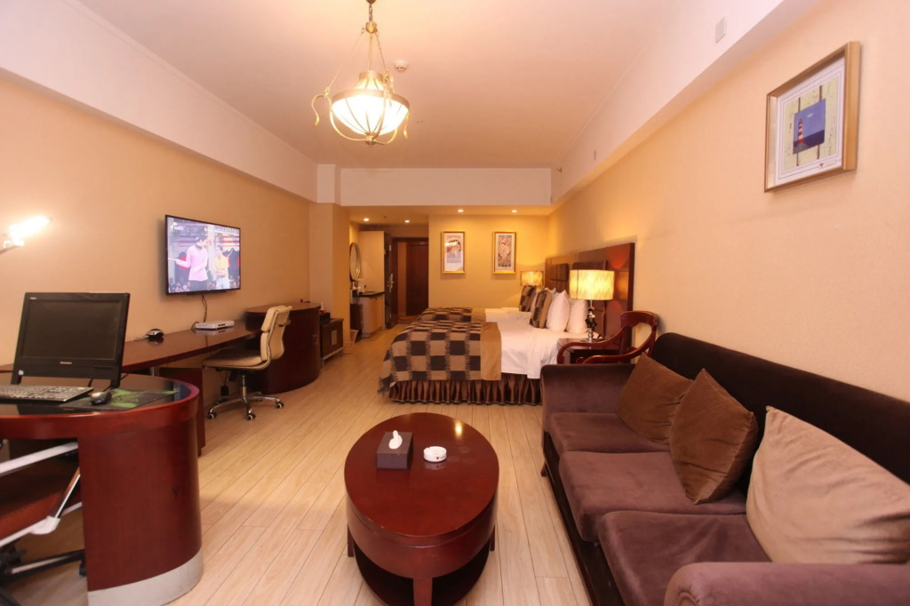 Chengdu Longhu Haibin Hotel