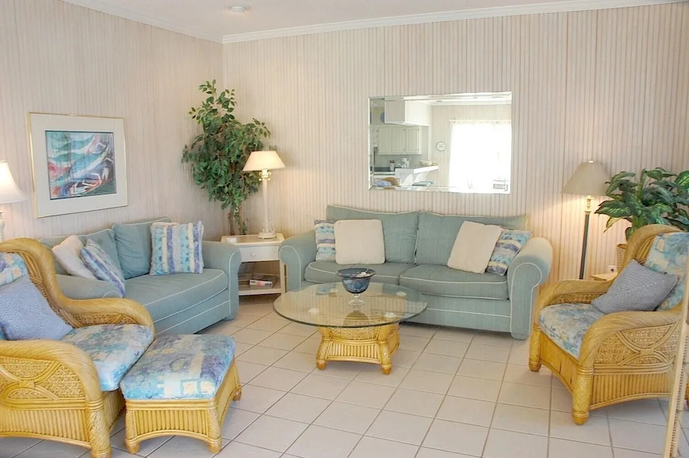 Hayley House Beachside 12 - Four Bedroom Vacation Home