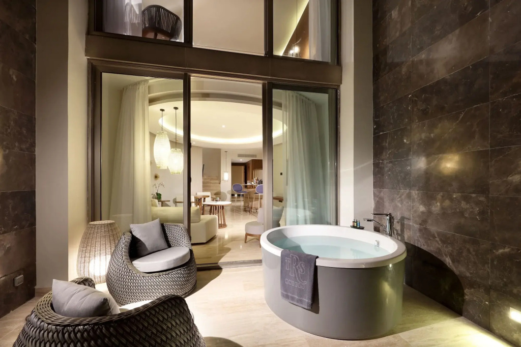 TRS Coral Hotel