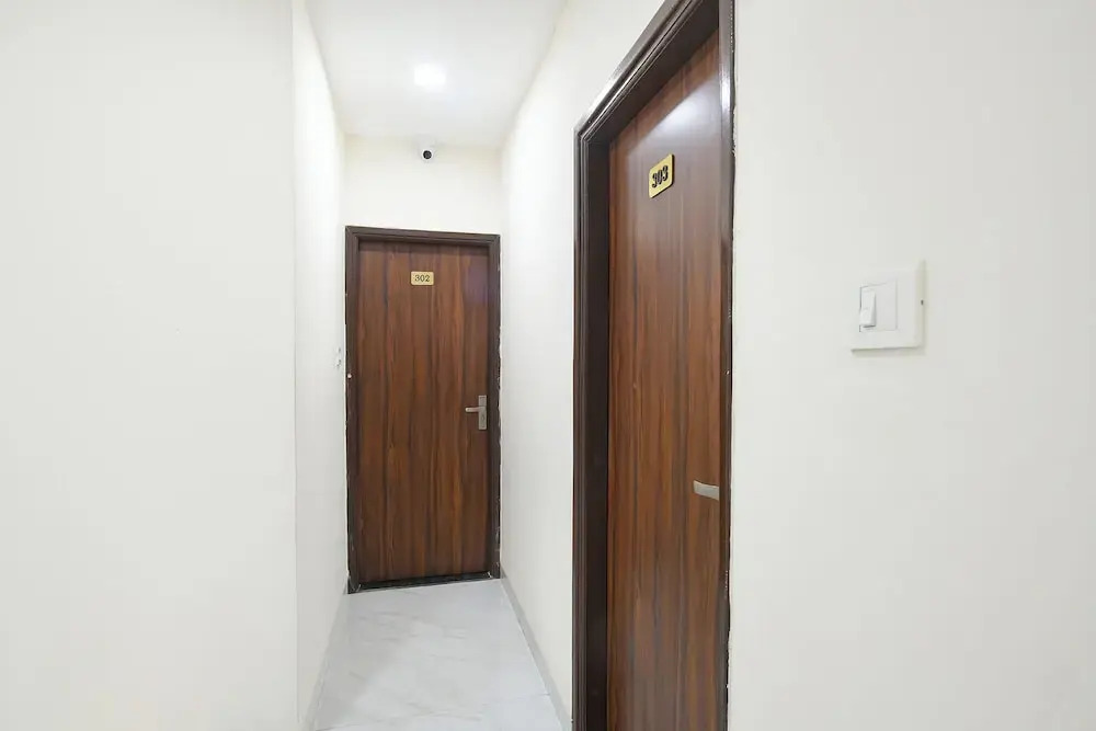 FabHotel Chirag Inn