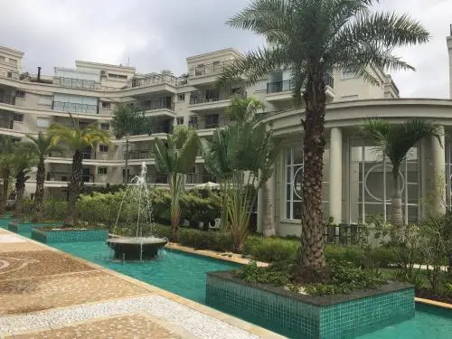 Apartamento Menara Morumbi - 150m do Hospital Albert Einstein, Faculdade e Estádio - 1 vaga de garagem