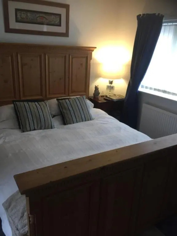 Beautiful private room with Kingsize bed and large private en-suite