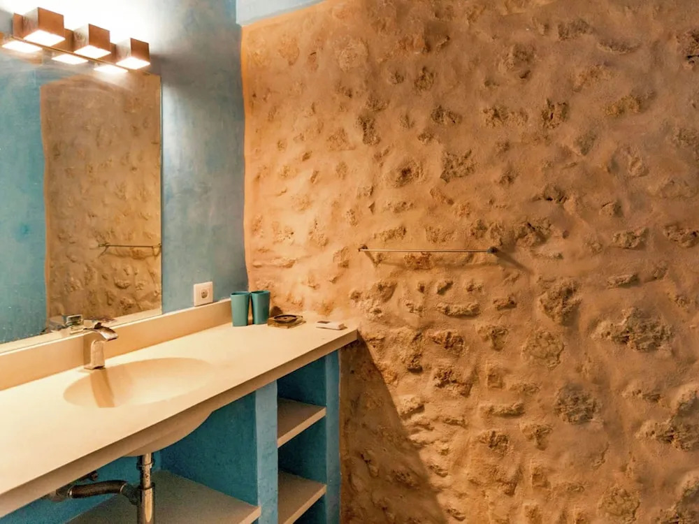 This finca has its own private access to the beautiful sandy beach Es Trenc