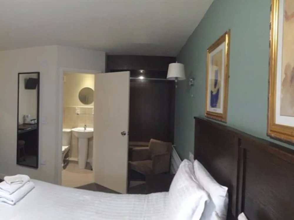 Red Lion Inn and Motel
