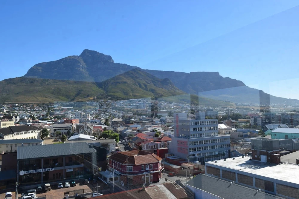 Modern 2 Bedroom Apartment in Cape Town
