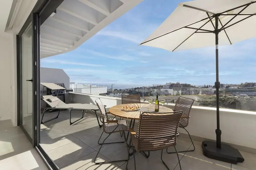 Sunset Top Floor Apartment Higueron