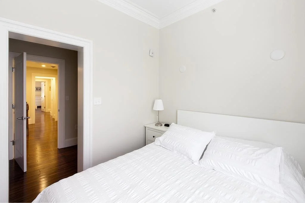 J Miller Flats by Thatch