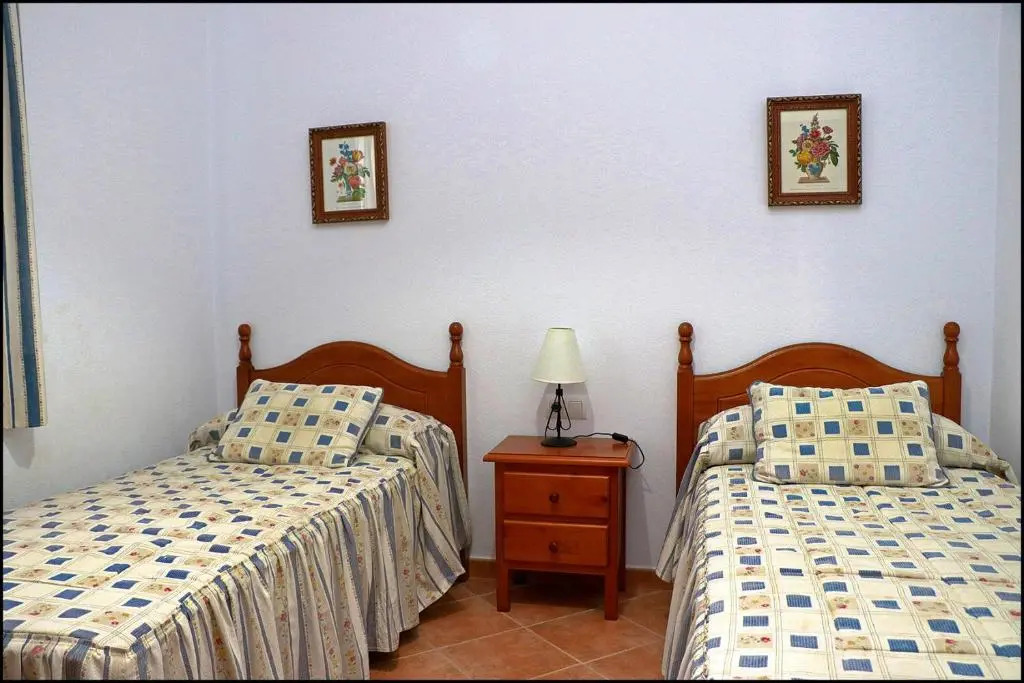 Chalet con piscina en Roche Viejo
