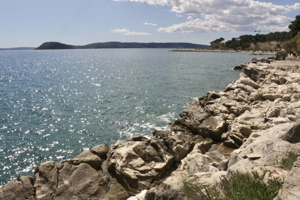 Beachfront Apartment Drazen, With Patio & Parking