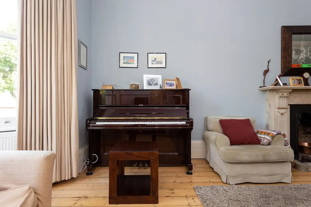4 Bedroom Home In South London