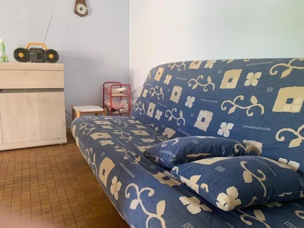 Villa mitoyenne T3 avec piscine et parking - FR-1-607-49