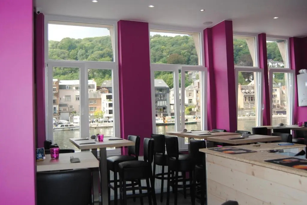 LInattendu "sur la croisette" Dinant centre