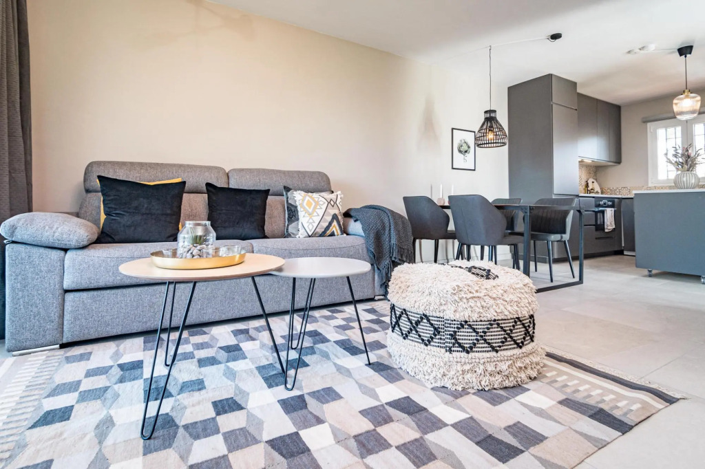 RDM33 -  2 bed apartment close to beach