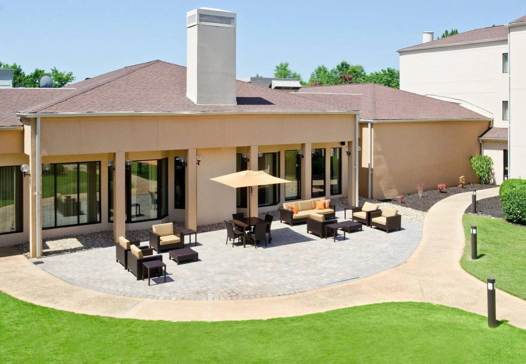 Courtyard by Marriott Huntsville University Drive